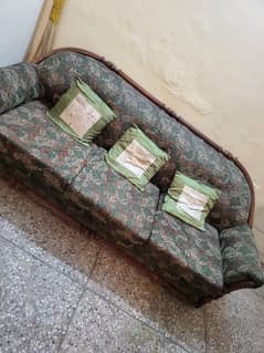 Sofa Set Available For Sale / 5 Seater Sofa Set For Sale / Used Sofa