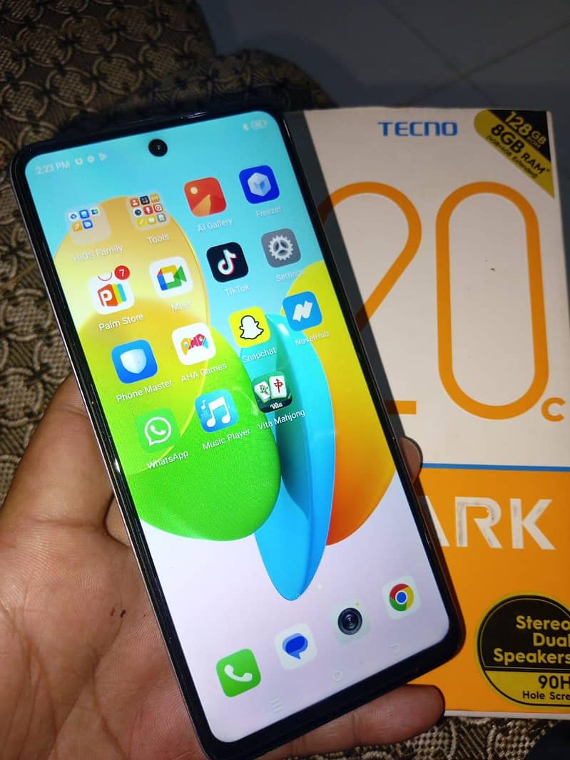 Spark 20c Tecno 4/128gb mobile with box 0
