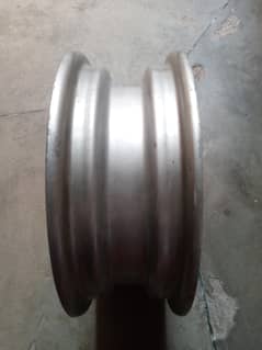 1 rim Suzuki bolan