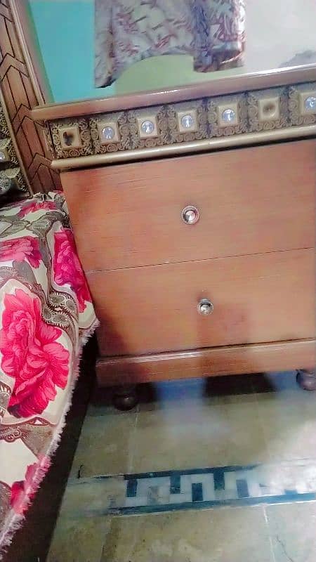 bed set with side tables, dressing and show case 1