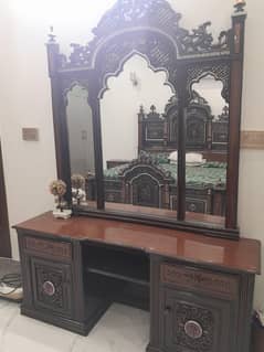chinyoti bed and dressing table