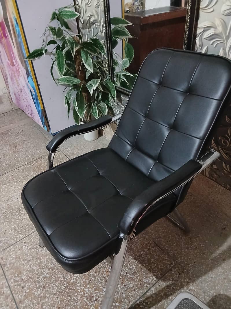 chair and computer table 1
