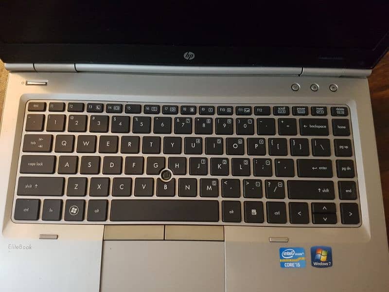 Hp Elitebook 8470P Core i5 3rd with Graphics card 5