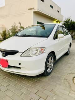HONDA CITY 2004 for Sale. (Family Used Car)