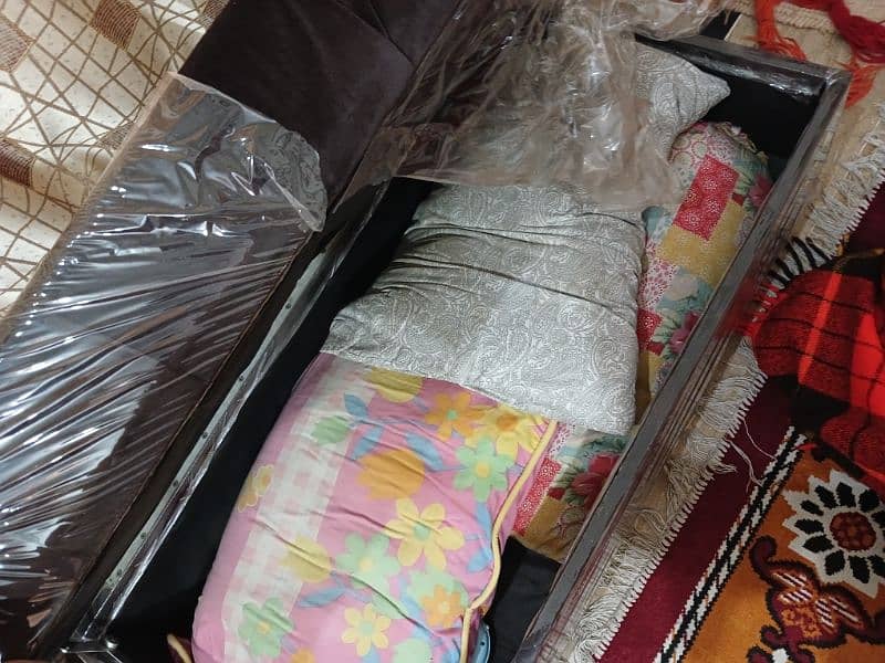 puffy set like new condition . . storage puffy set 2