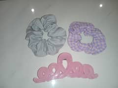Hair accessories deal ( Scrunchies and claw clip)