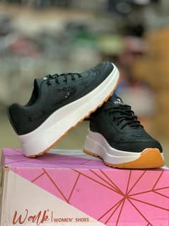 New Article Girls Fashion  Shoes / joggers / sneakers / branded shoes/