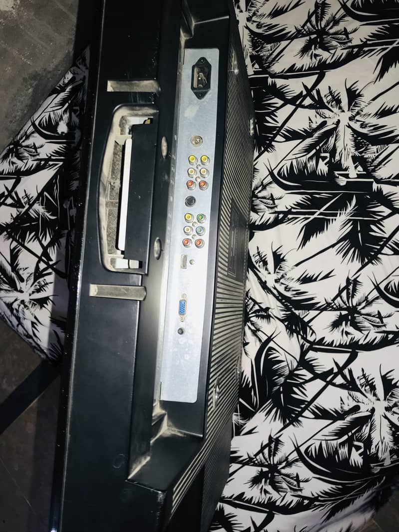 LARA lcd | condition best only panel issue 2
