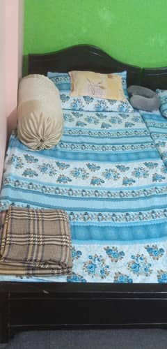 single beds with mattress