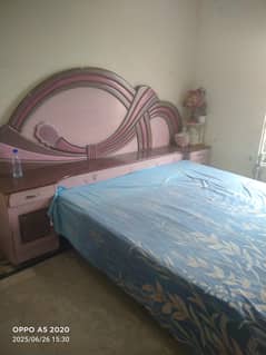king size bed or dressing