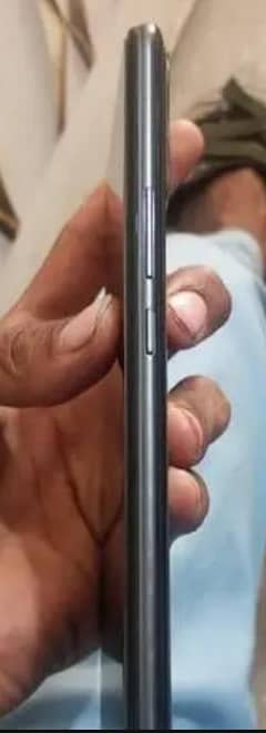 hot 12 play 4 64 with charger all ok fon just buy and use.
