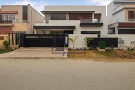 01 Kanal Most Elegant Slightly Used Fully Maintained Super Hot Located Bungalow Is Available For Sale In DHA Phase 5 Lahore. TOP LOCATION