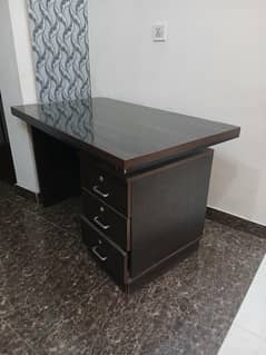Office table