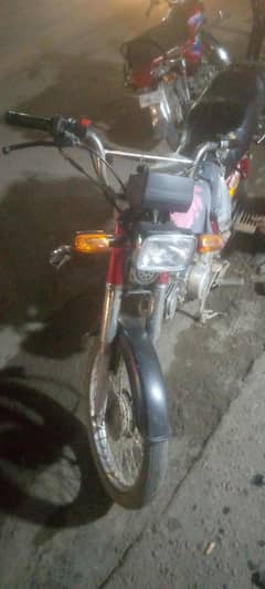 Honda CD 70 model 2017 for urgent sale