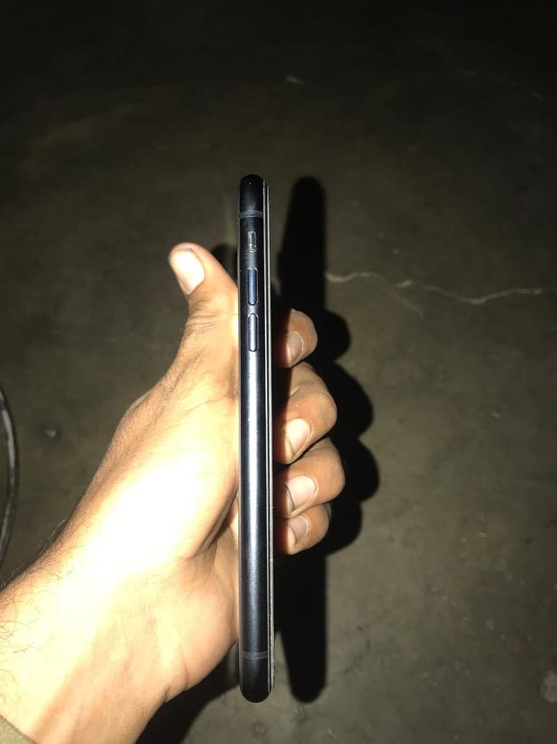 iphone xr 10/9 condition exchange with up model 1