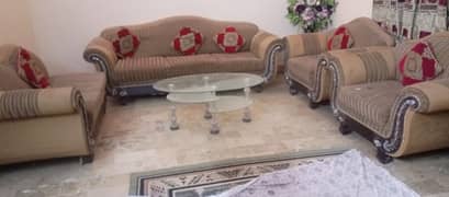 7 Seater Sofa Set With Table