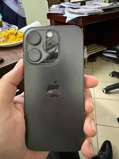 Iphone 15 pro factory unlock jet black 10/10 with box& charger no open
