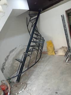 round stairs or ladder