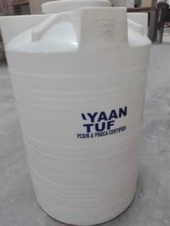 2 water tanks with water filling table