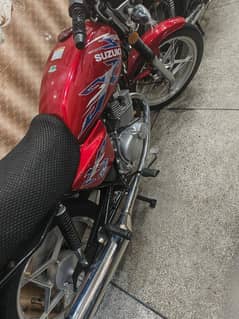 Suzuki 150 se
