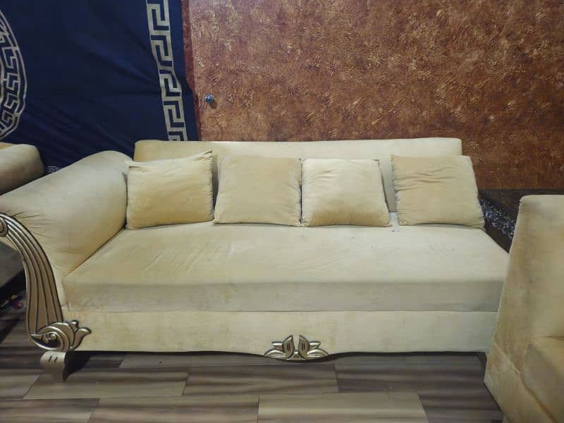 SOFA SET + DAINING TABLE + BINGARA + TABLES 0