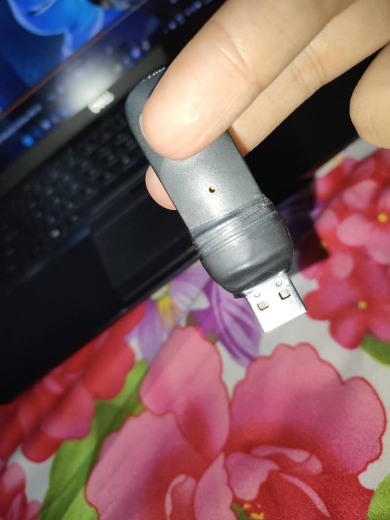 HyperX Stingercore Wireless (Faulty) 4