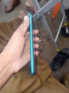 realme 5i 4 64 all ok only mobile Hy koi fult nhi Hy nic ki copy do ga