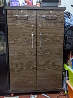 Wooden wardrobe (wheels) 10/10