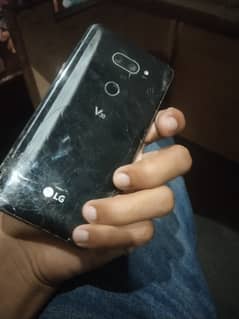 LG V30