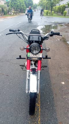 Yamaha YD 100 2009 100% perfect available for sale