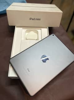 Ipad 5 mini 64 Gb 10/10 with box charger