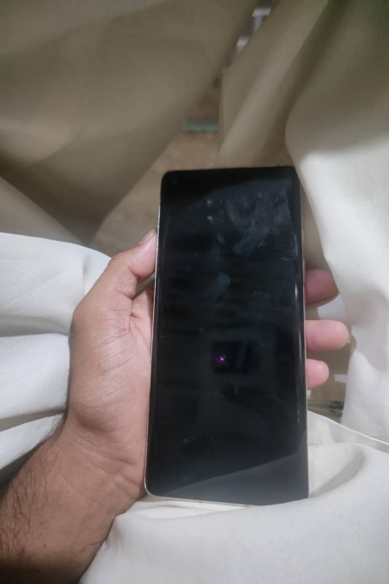 OnePlus 8 white line issues condition 10/10 3