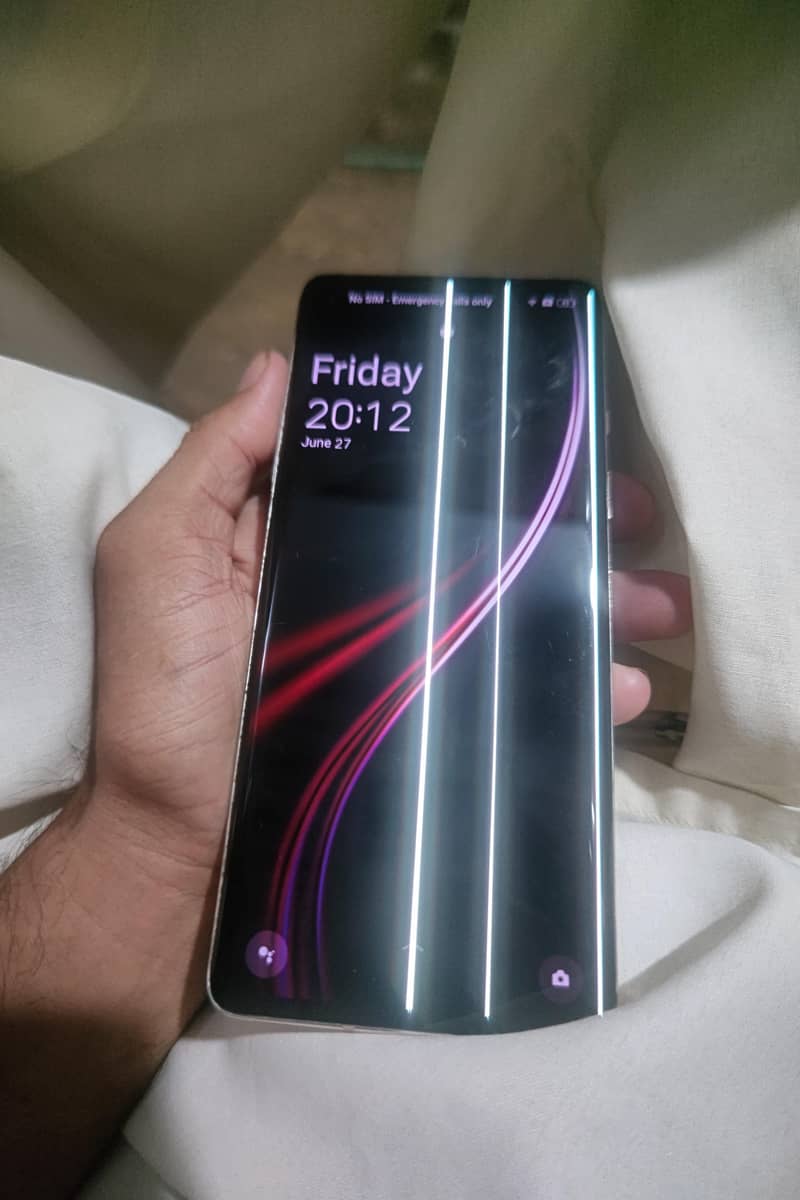 OnePlus 8 white line issues condition 10/10 4