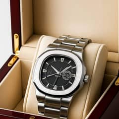 Luxury Mens Silver gold and black Quartz Watch in brand new condition.