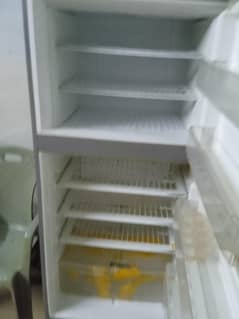 frig ful working ok condition