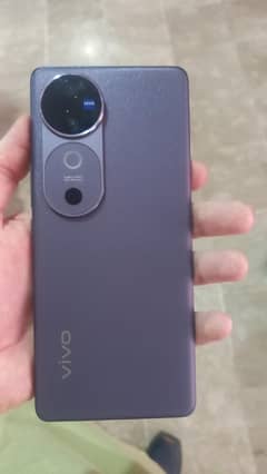 Vivo V40