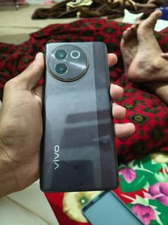vivov30e condition 10/10 inbox cahrag