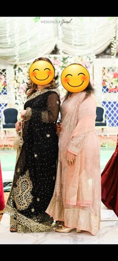 mujhe dono dress sell karne hain