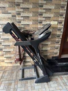 treadmill 1 month used