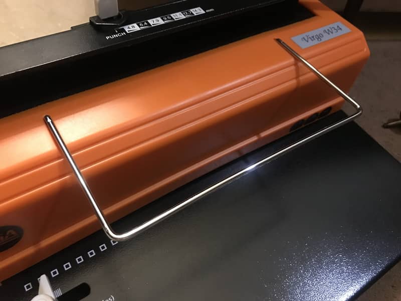 Punching and Binding Machine Manual. (New) 7