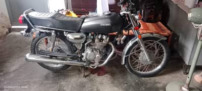 Honda 125 Black
