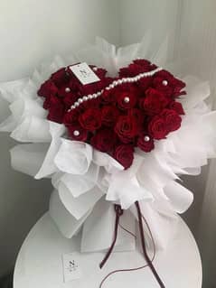 Red flower customized Bouket 