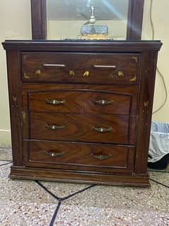 Dressing Table: Rs 10K