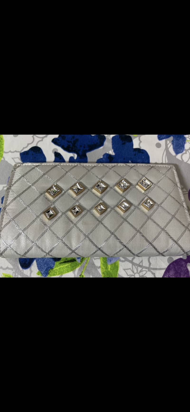 It’s clutch for a party function used both are in silver colour 5
