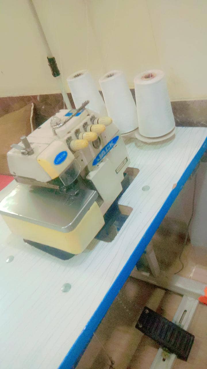 Overlock and Pickow Machine 1