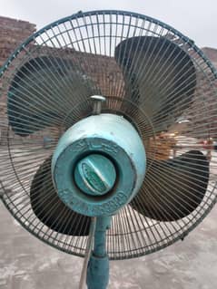 Pedestal Fan Younas fan