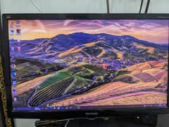 Budget Gaming PC with 1080p LED