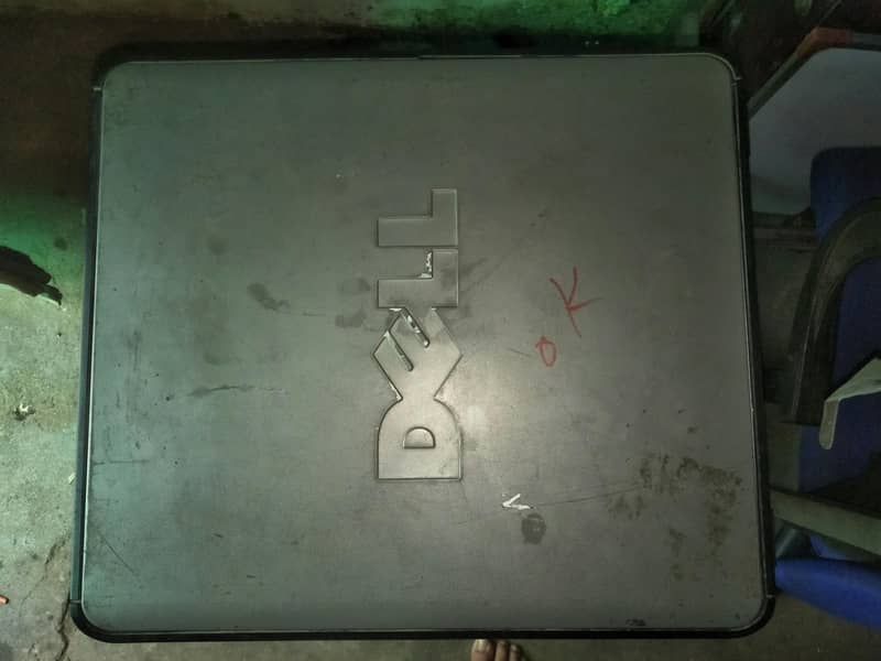 core 2 duo, 160 HHD, 2 GB DDR2 RAM,  with free screen and keyboard. 4