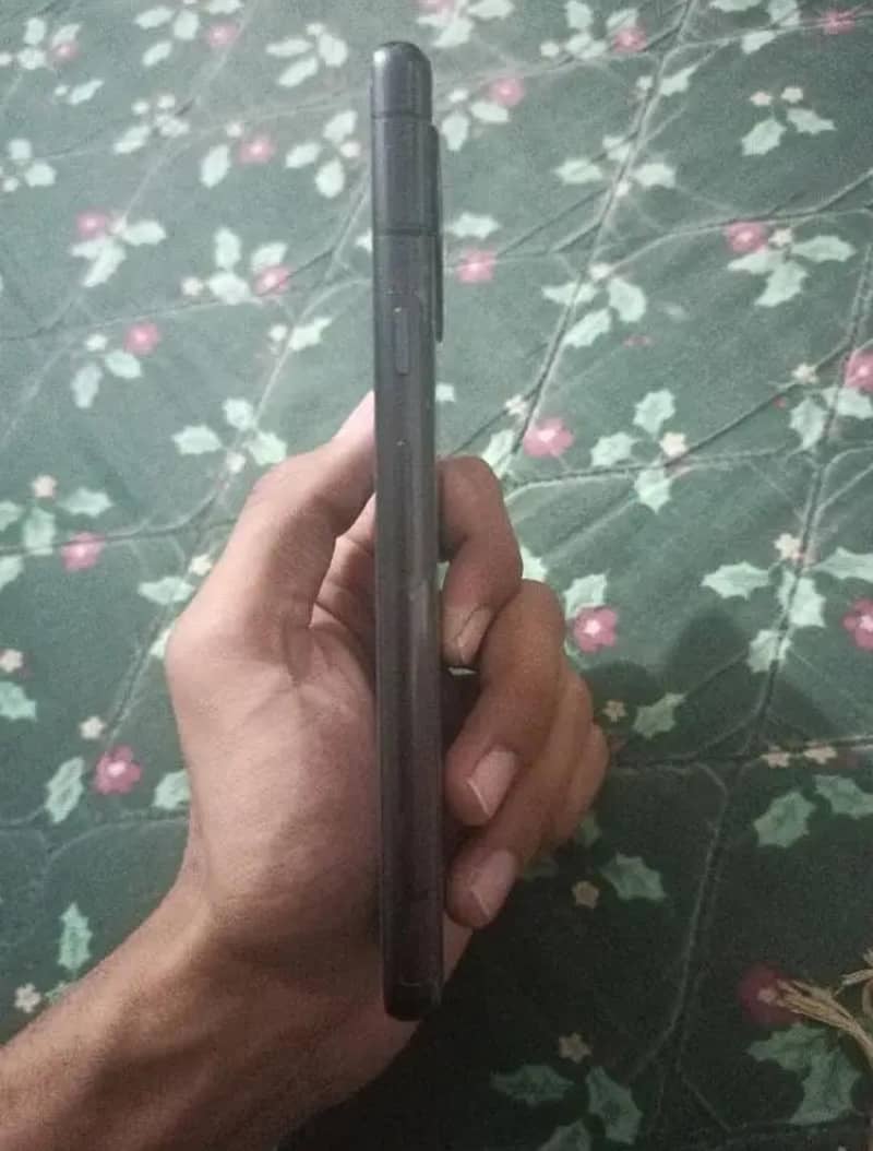 google pixel for sale and exchange possible with iphone only 1