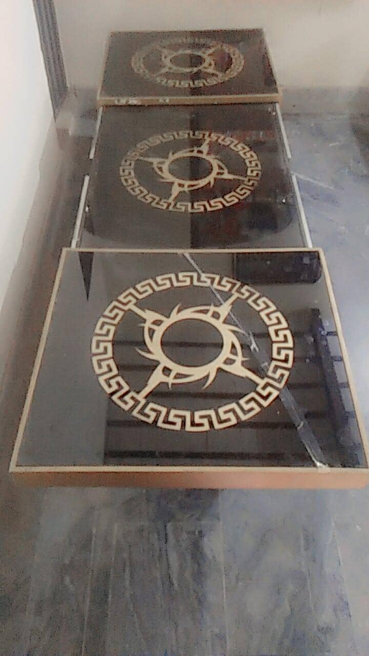 folding table sir ik saide ka miror thora sa crash he baqi bikul new h 2